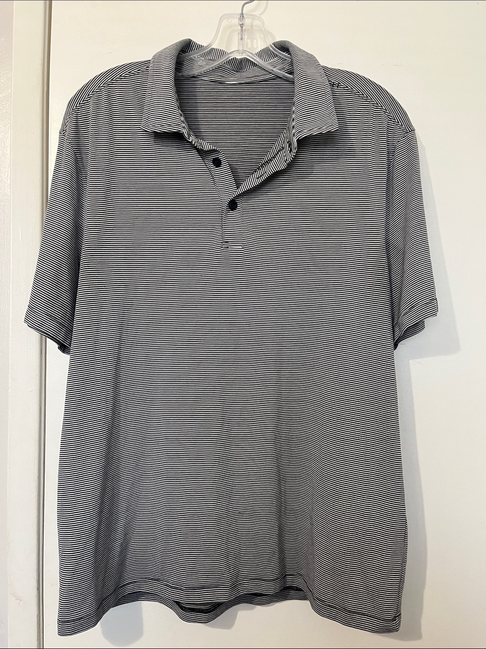 Lululemon Vent Men's Striped Polo Shirt - Black & White Large